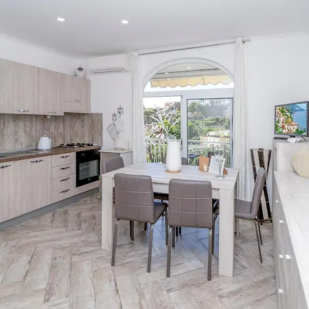 公寓 Villa Rosita Apartment